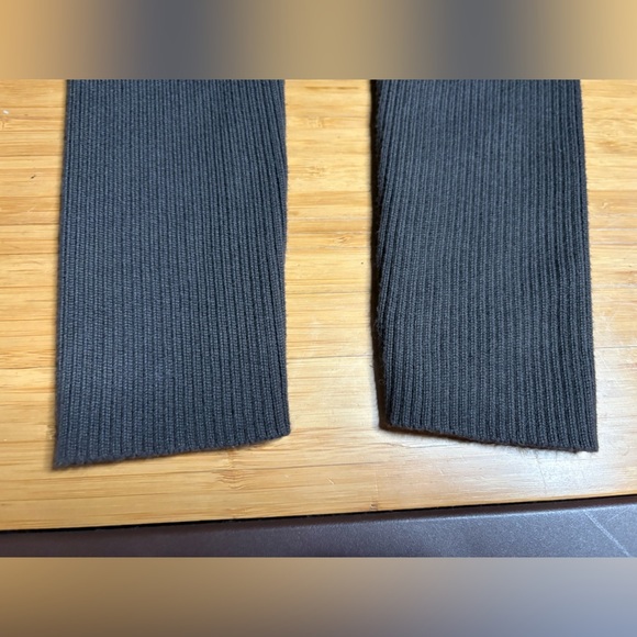 Essentials Fear of God- Brown Ribbed Knit Leggings. Size XS - Picture 6 of 9